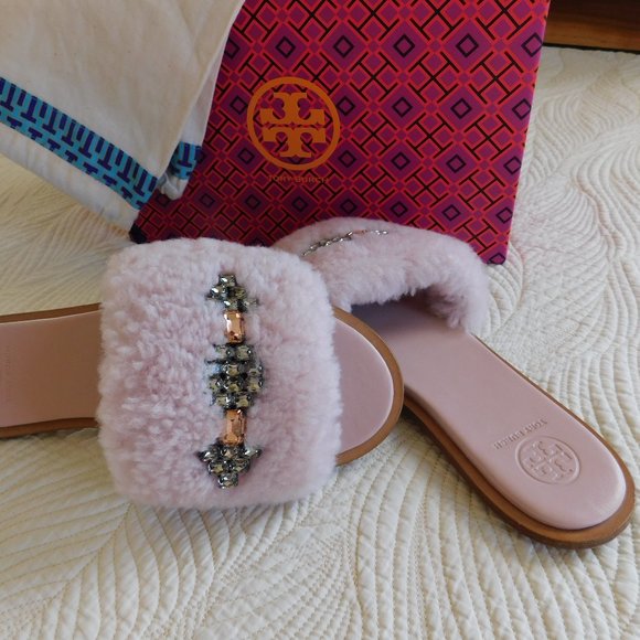 New Tory Burch Aspen Shearling sandals Sea Shell pink crystal embellished slides - Picture 6 of 16